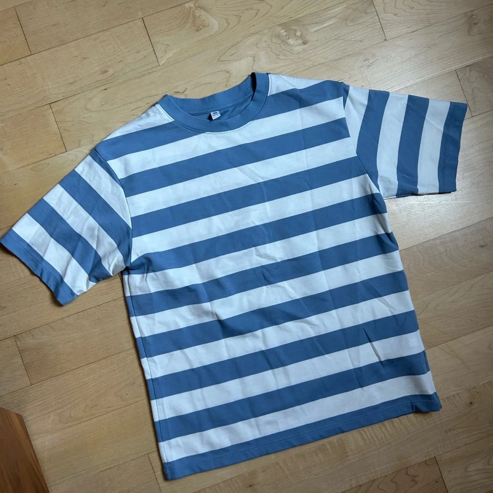 Uniqlo Blue and White Striped Kids Shirt - Picture 2 of 4